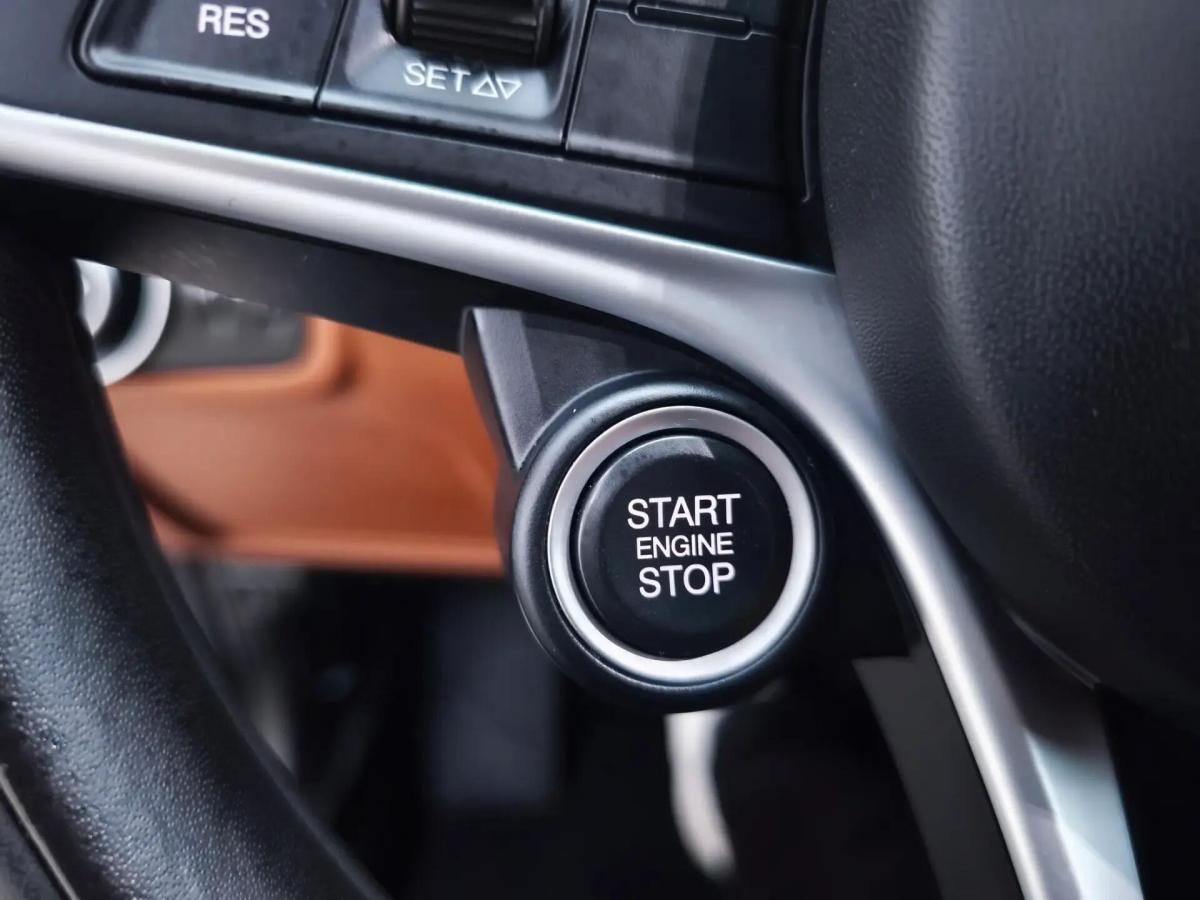alfa-romeo-giulia-2018-diesel-2143cc