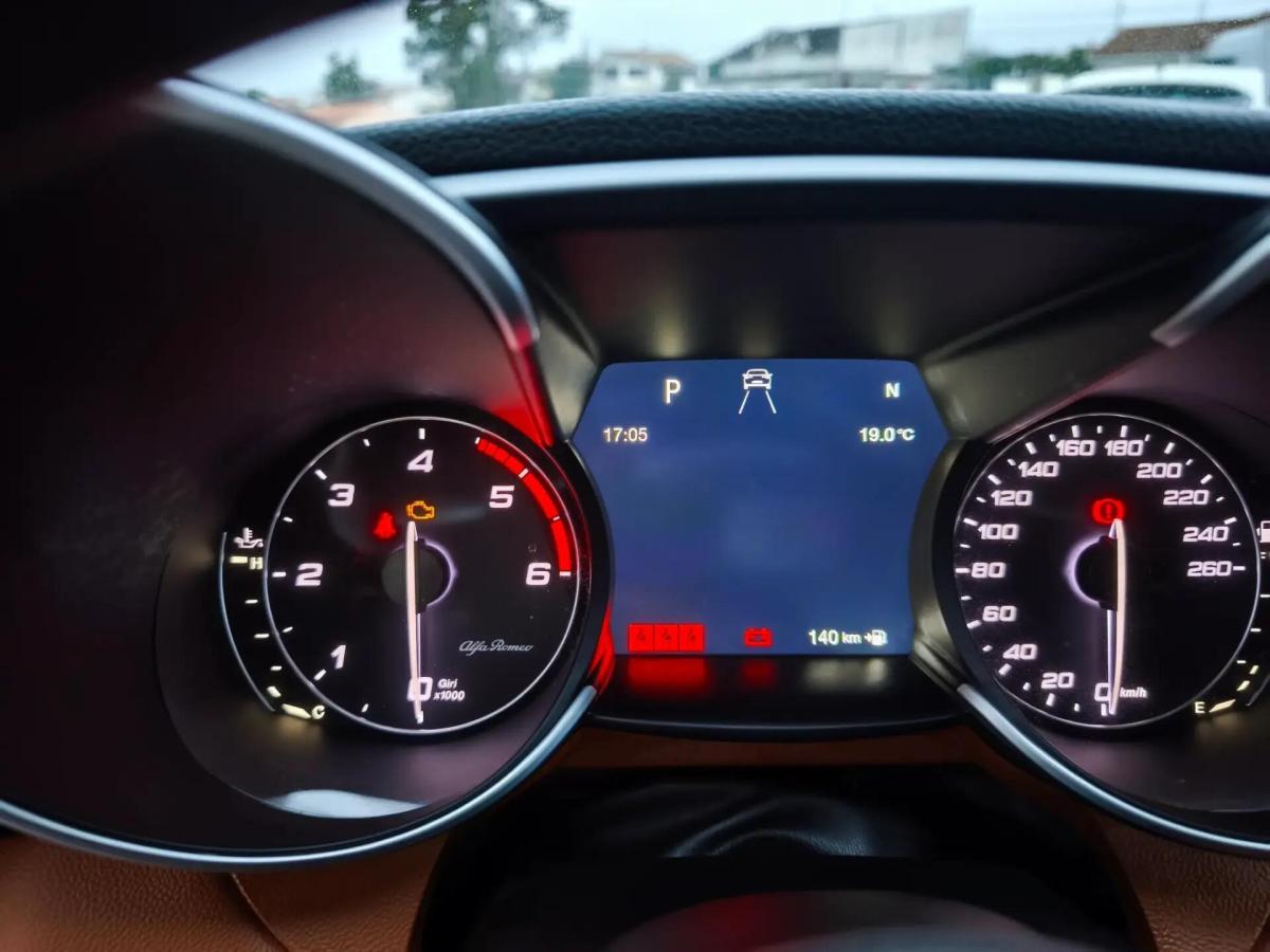 alfa-romeo-giulia-2018-diesel-2143cc