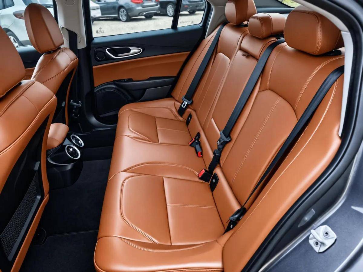 alfa-romeo-giulia-2018-diesel-2143cc
