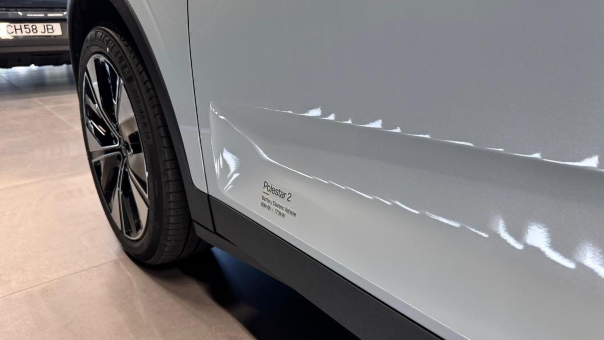 polestar-2-2023-eletrico-0cc