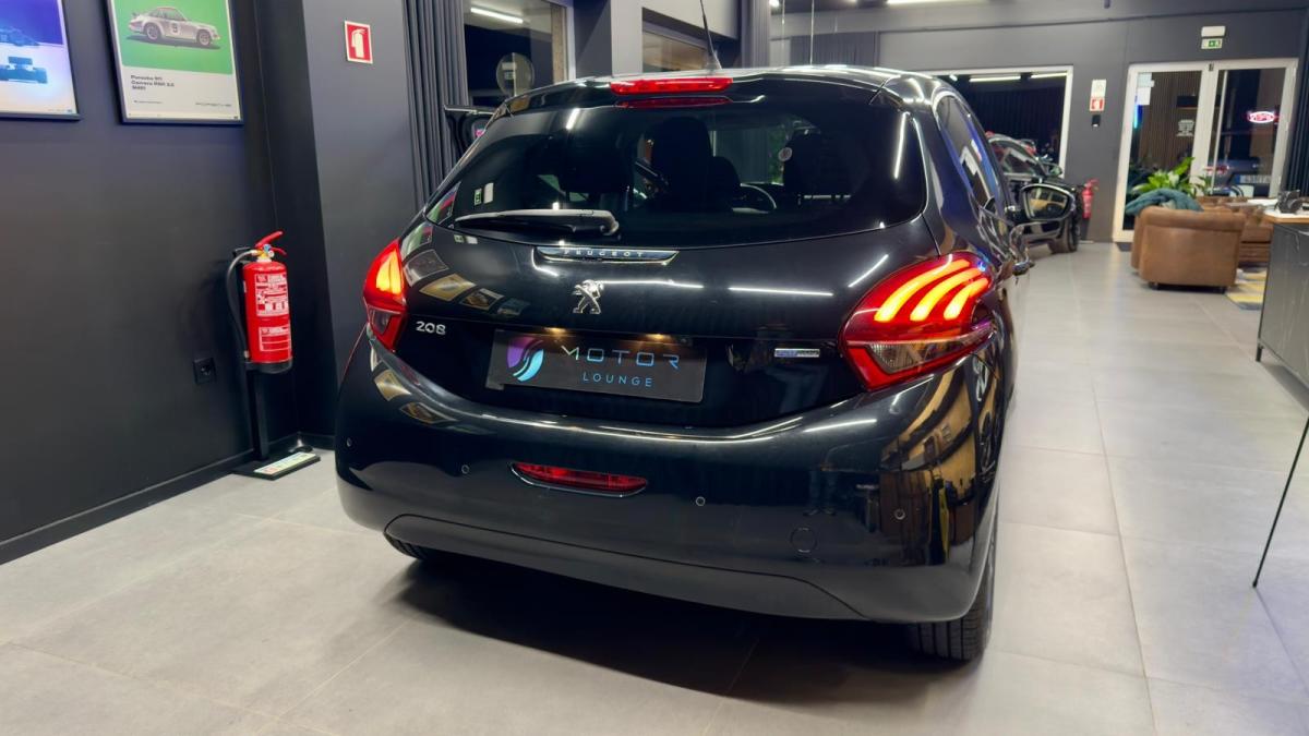 peugeot-208-2017-gasolina-1199cc