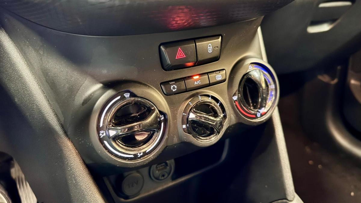 peugeot-208-2017-gasolina-1199cc