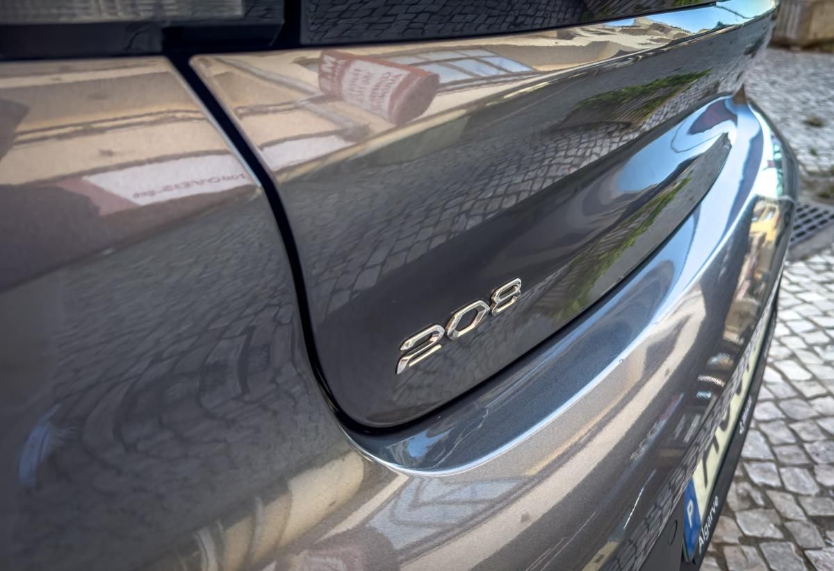 peugeot-208-2022-gasolina-1199cc