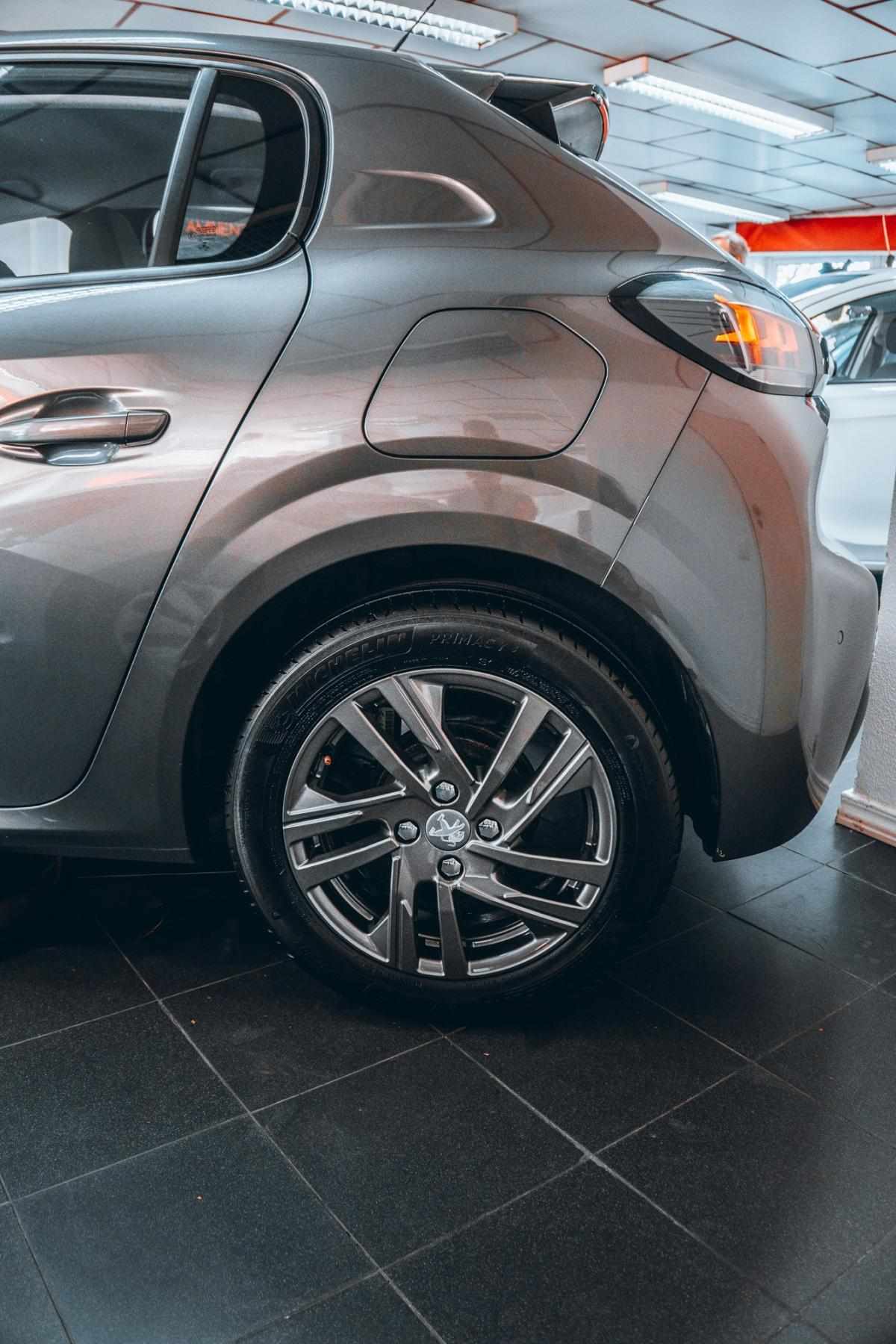 peugeot-208-2022-gasolina-1199cc