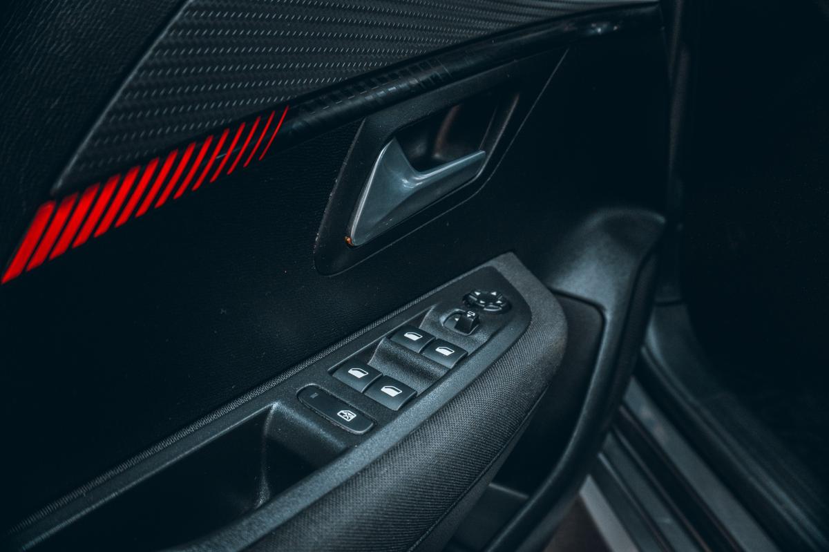 peugeot-208-2022-gasolina-1199cc