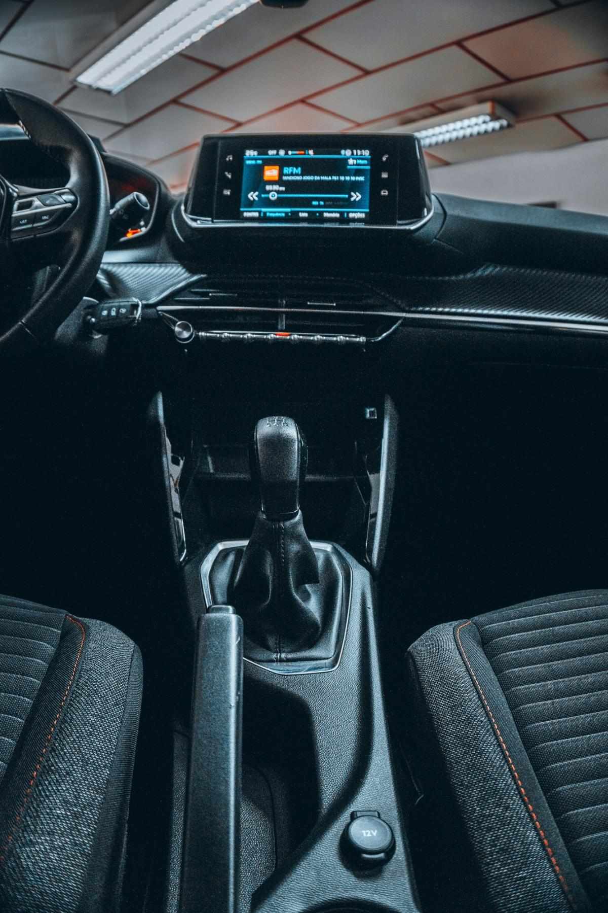 peugeot-208-2022-gasolina-1199cc