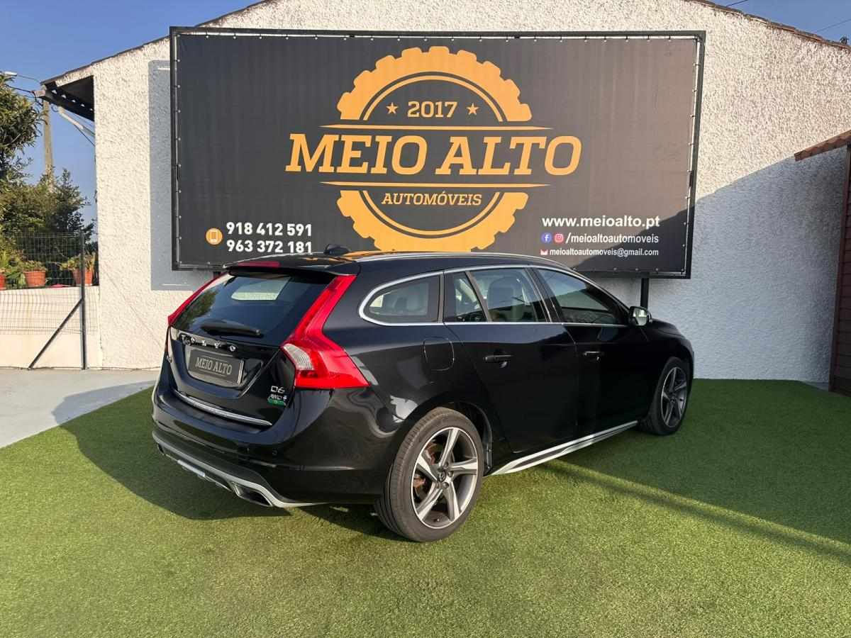 volvo-v60-2013-hibrido-a-diesel-2400cc
