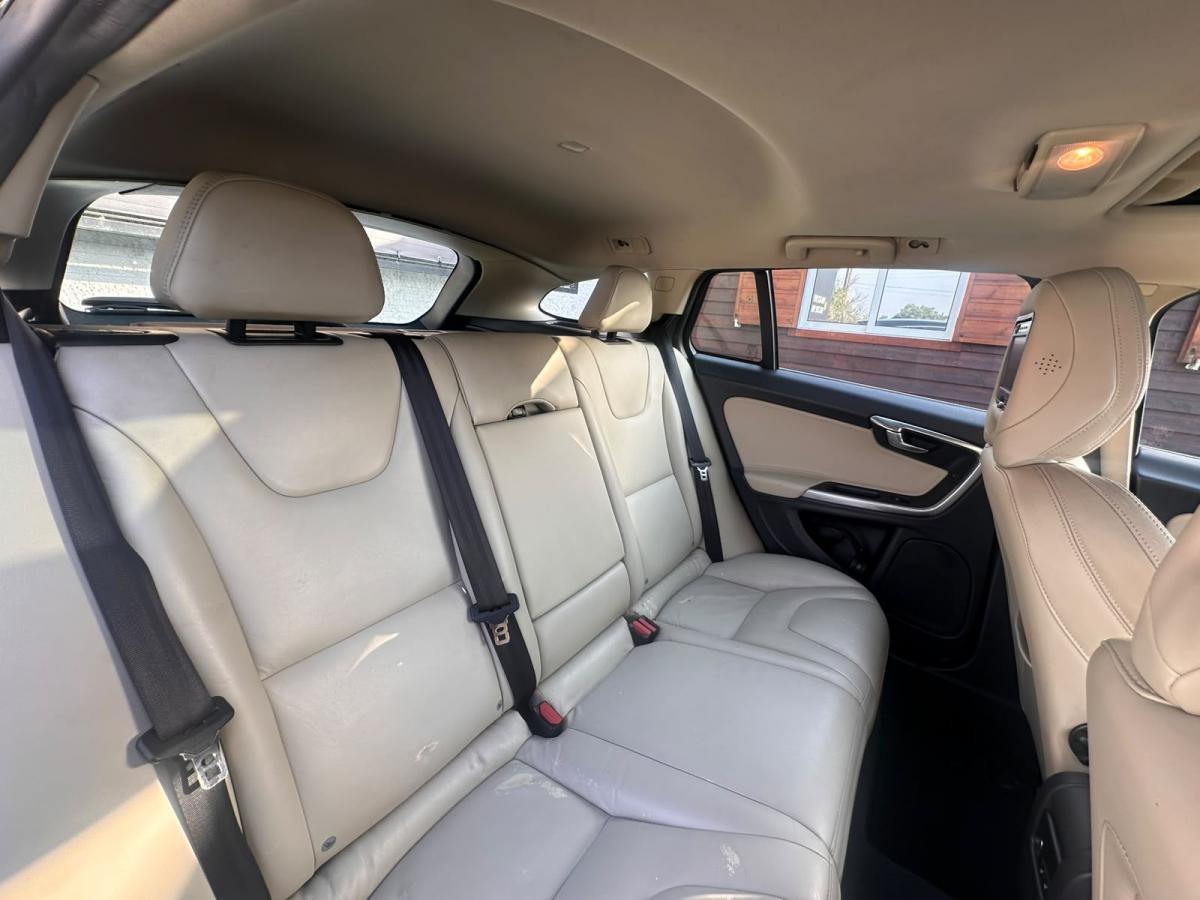 volvo-v60-2013-hibrido-a-diesel-2400cc