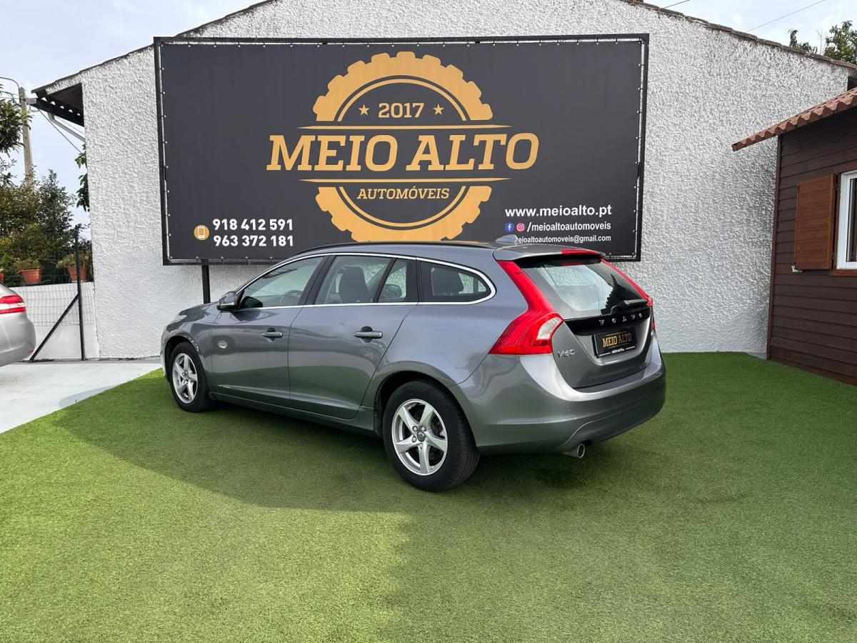 volvo-v60-2015-diesel-1969cc