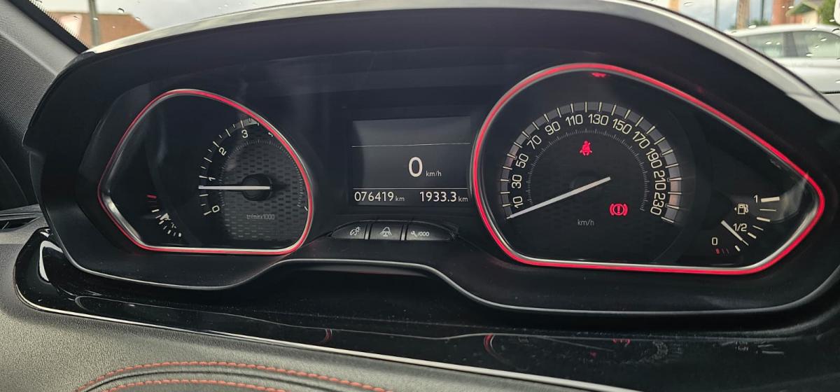 peugeot-208-2013-gasolina-1598cc