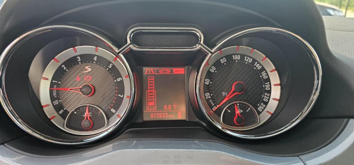 opel-adam-2015-gasolina-1364cc