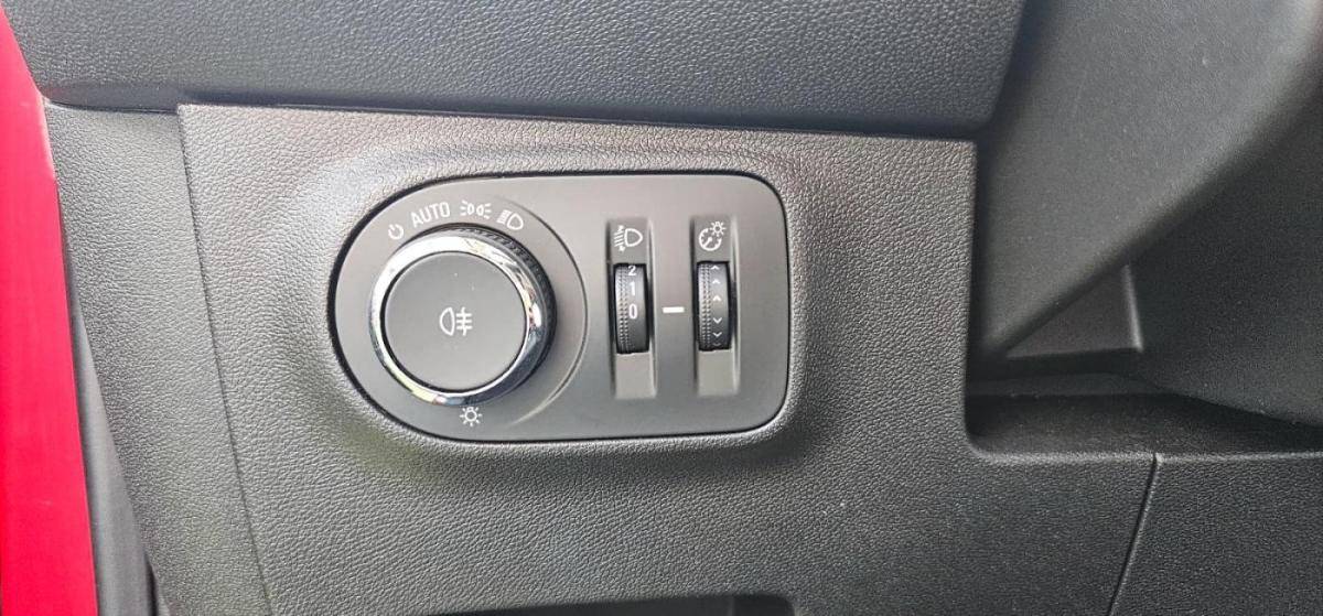 opel-adam-2015-gasolina-1364cc
