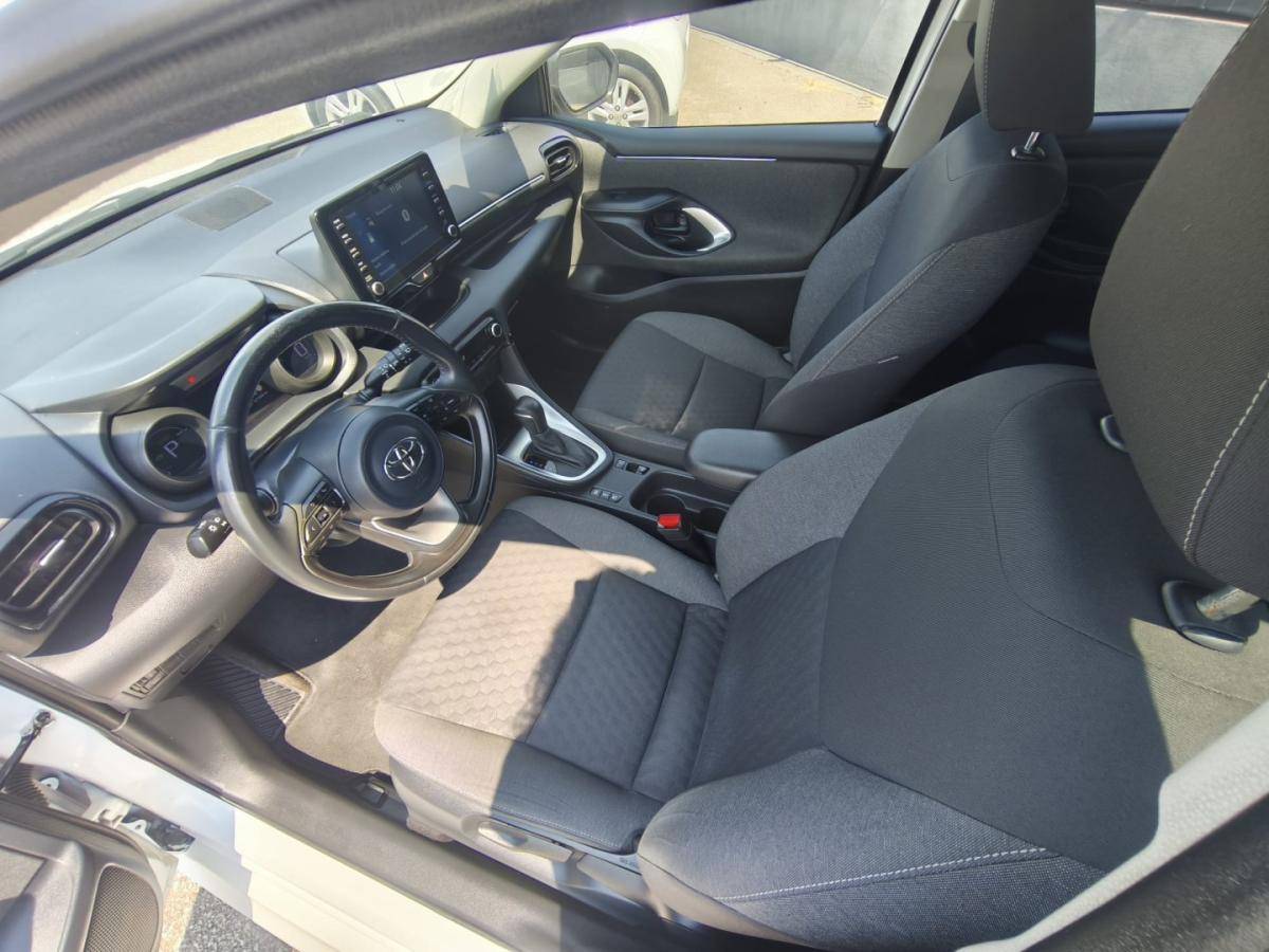 toyota-yaris-2021-hibrido-1490cc