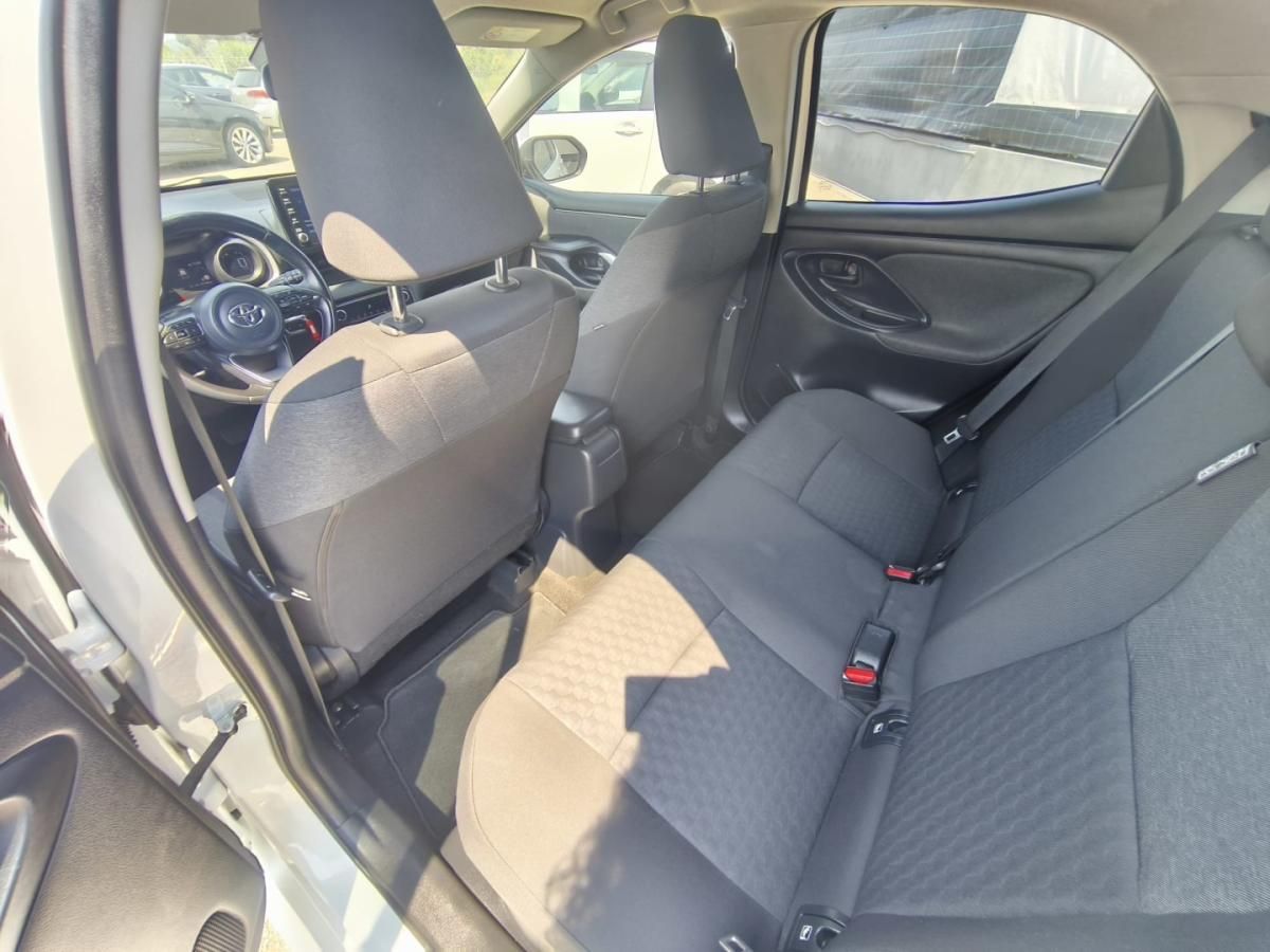 toyota-yaris-2021-hibrido-1490cc