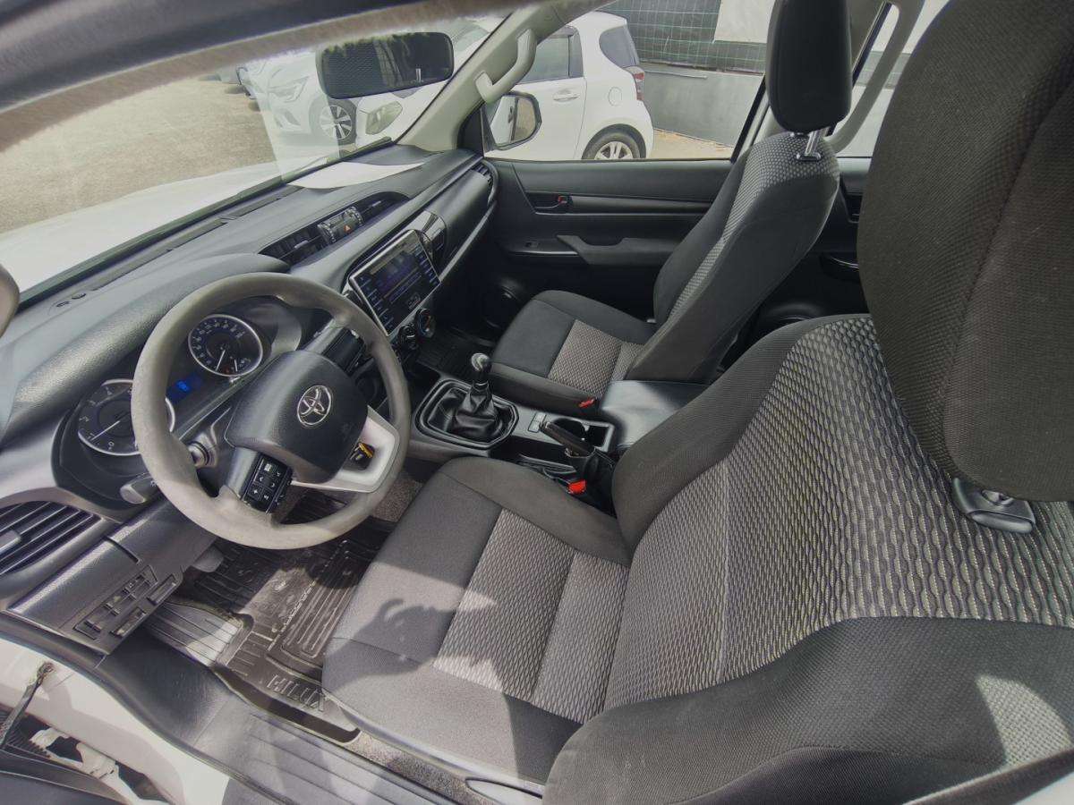 toyota-hilux-2018-diesel-2393cc