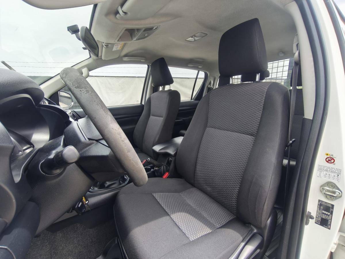 toyota-hilux-2018-diesel-2393cc