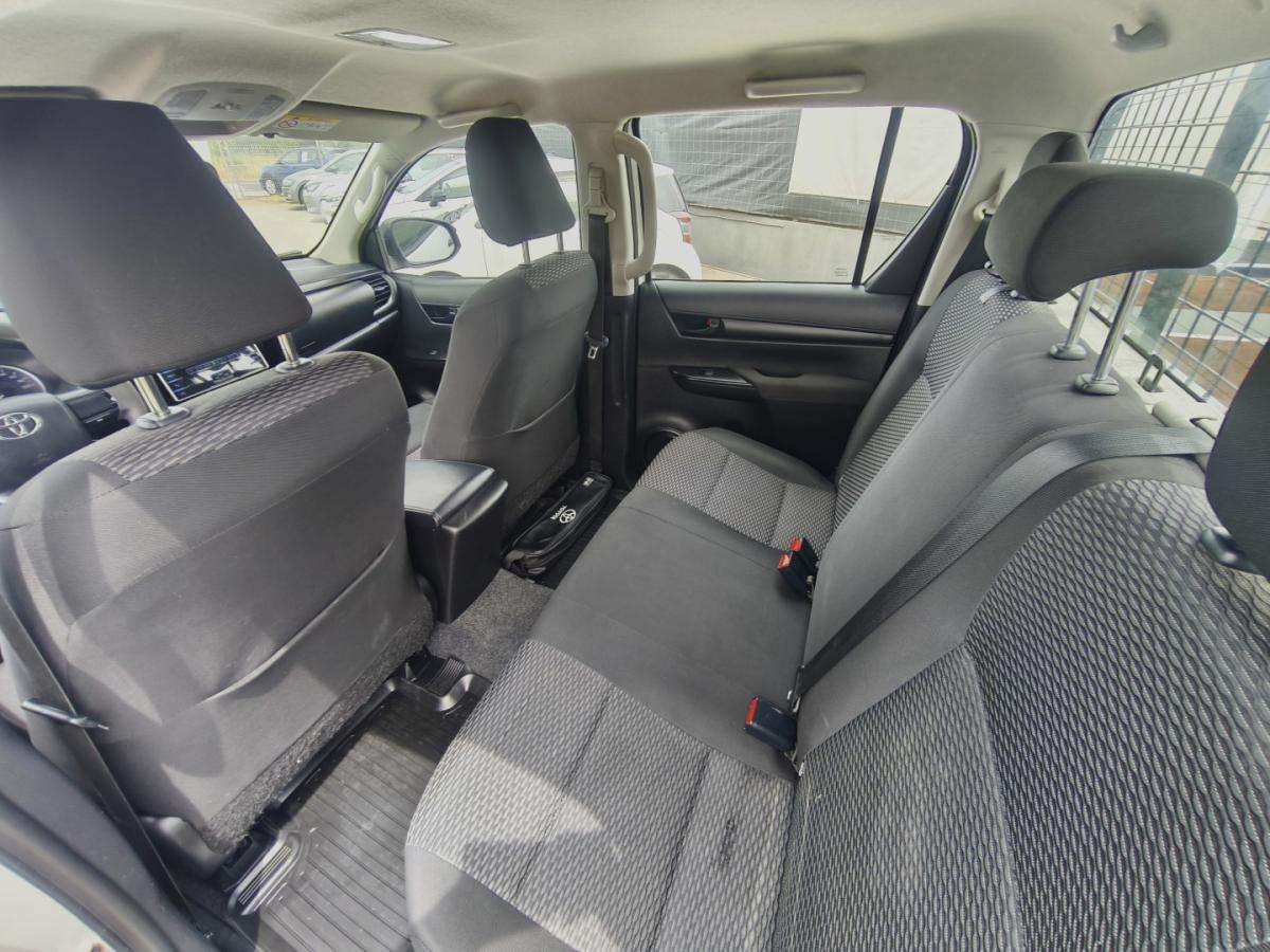 toyota-hilux-2018-diesel-2393cc