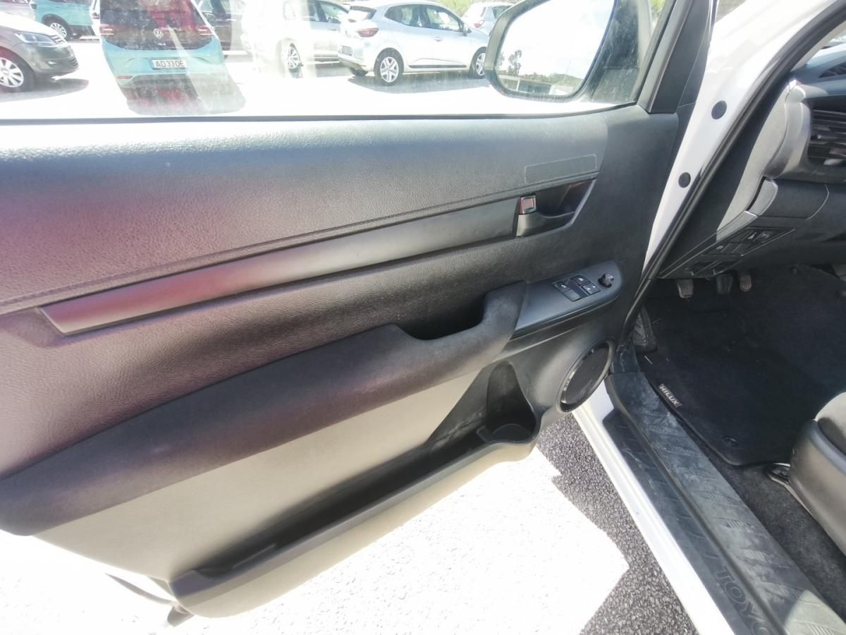 toyota-hilux-2023-diesel-2393cc