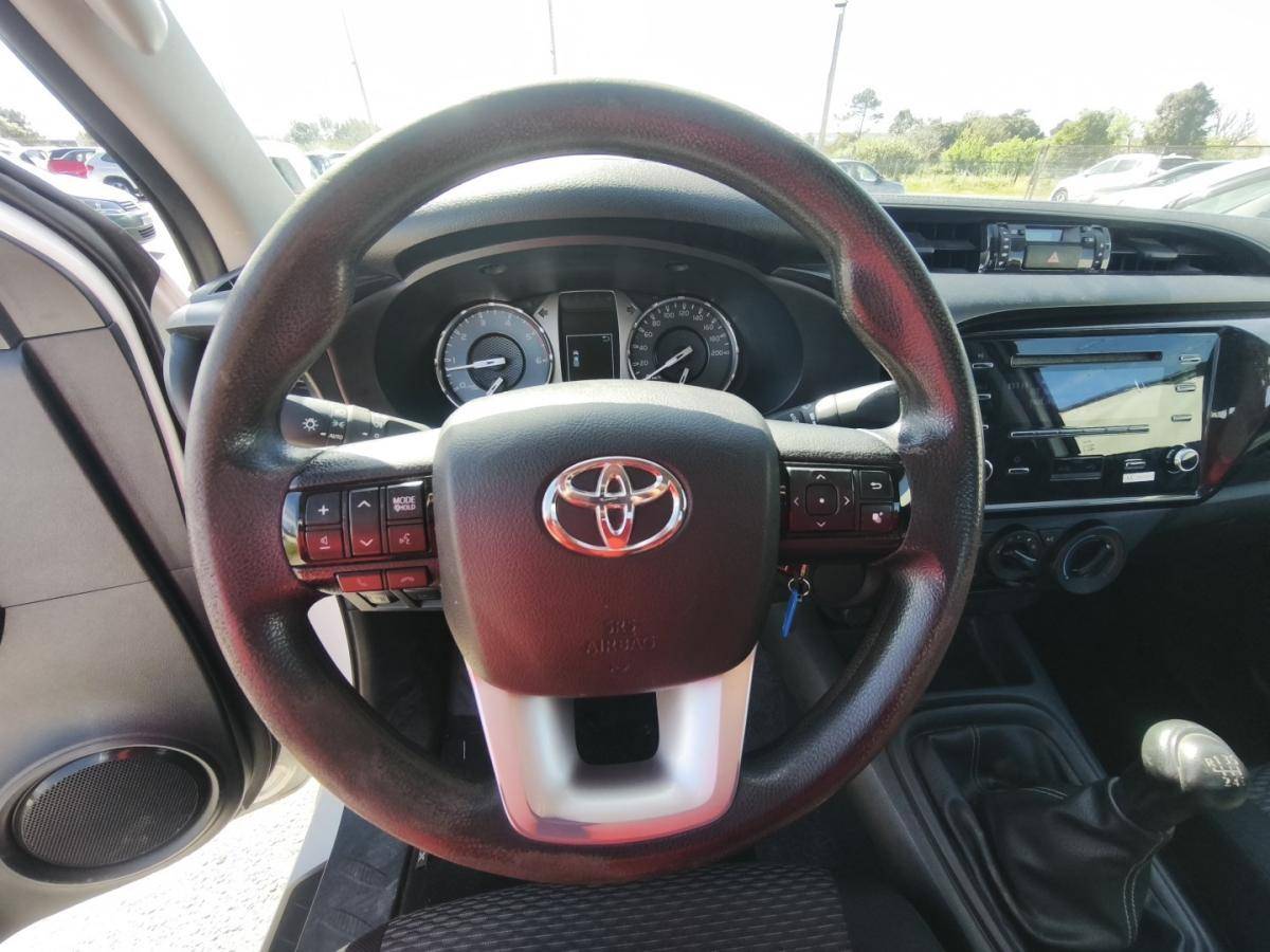 toyota-hilux-2023-diesel-2393cc