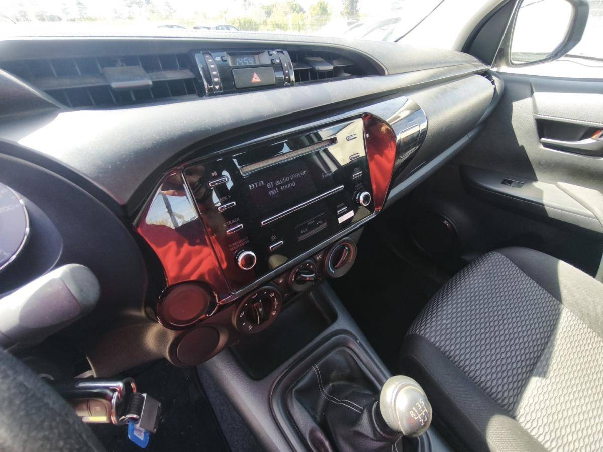 toyota-hilux-2023-diesel-2393cc