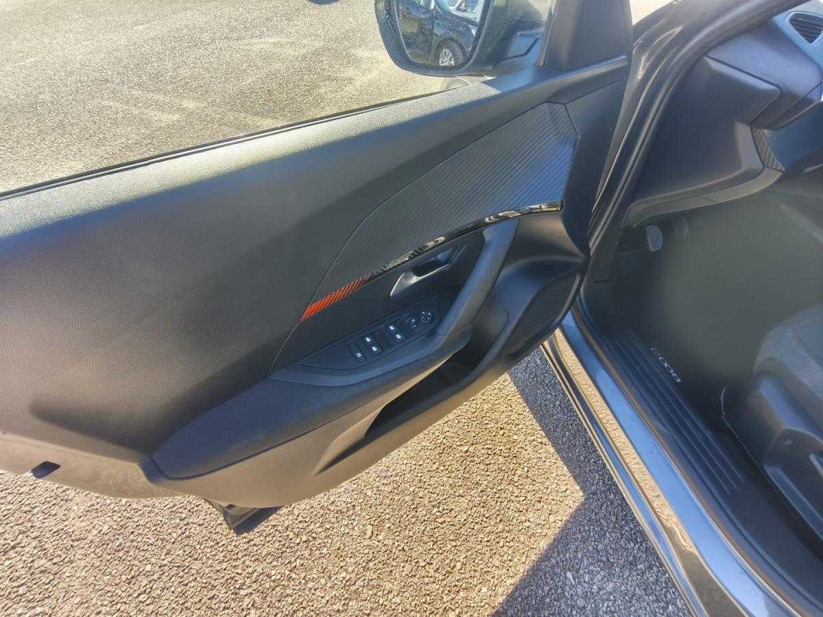 peugeot-2008-2023-gasolina-1199cc