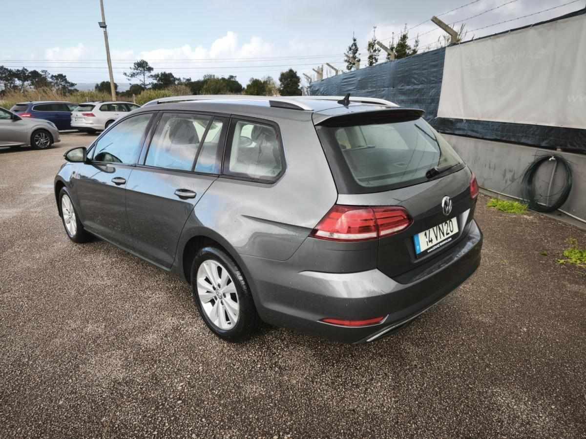 volkswagen-golf-variant-2018-diesel-1598cc