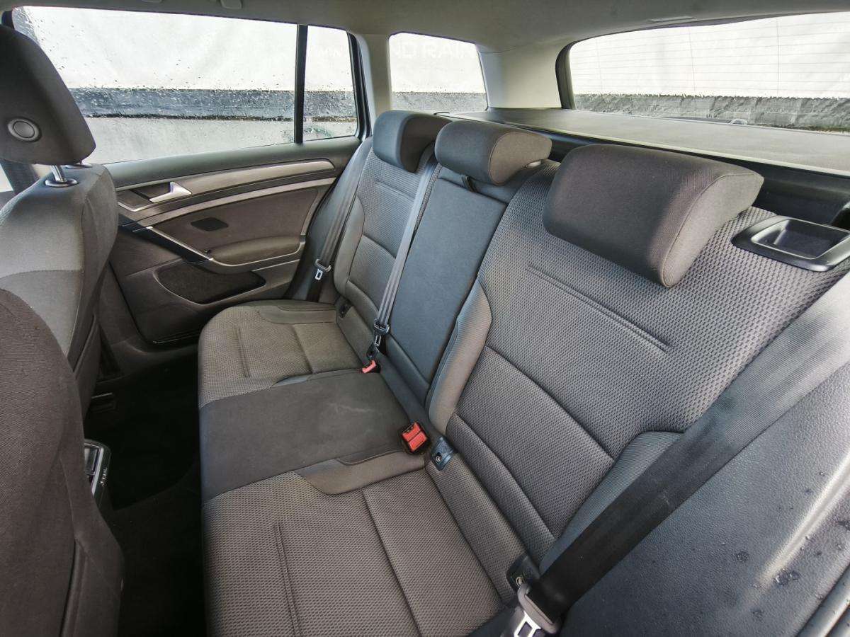 volkswagen-golf-variant-2018-diesel-1598cc