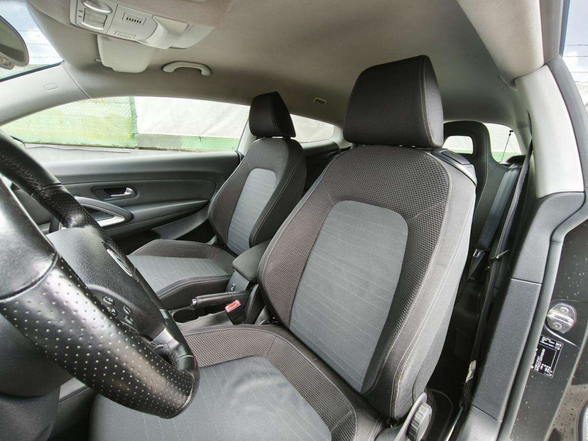 volkswagen-scirocco-2009-diesel-1968cc