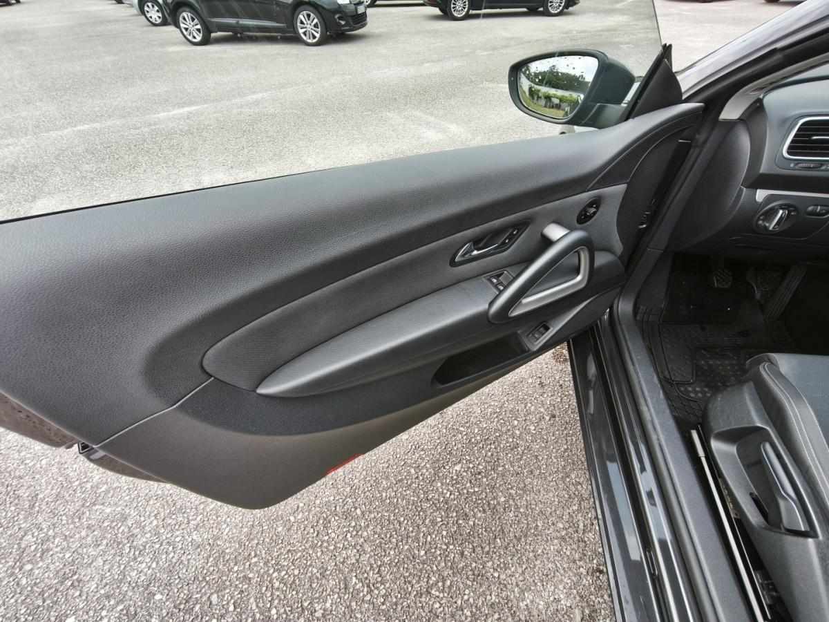 volkswagen-scirocco-2009-diesel-1968cc
