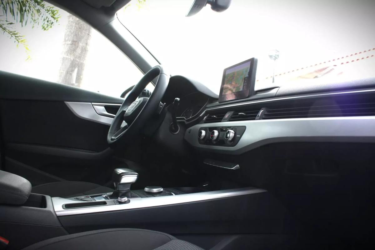 audi-a4-avant-2019-diesel-1968cc