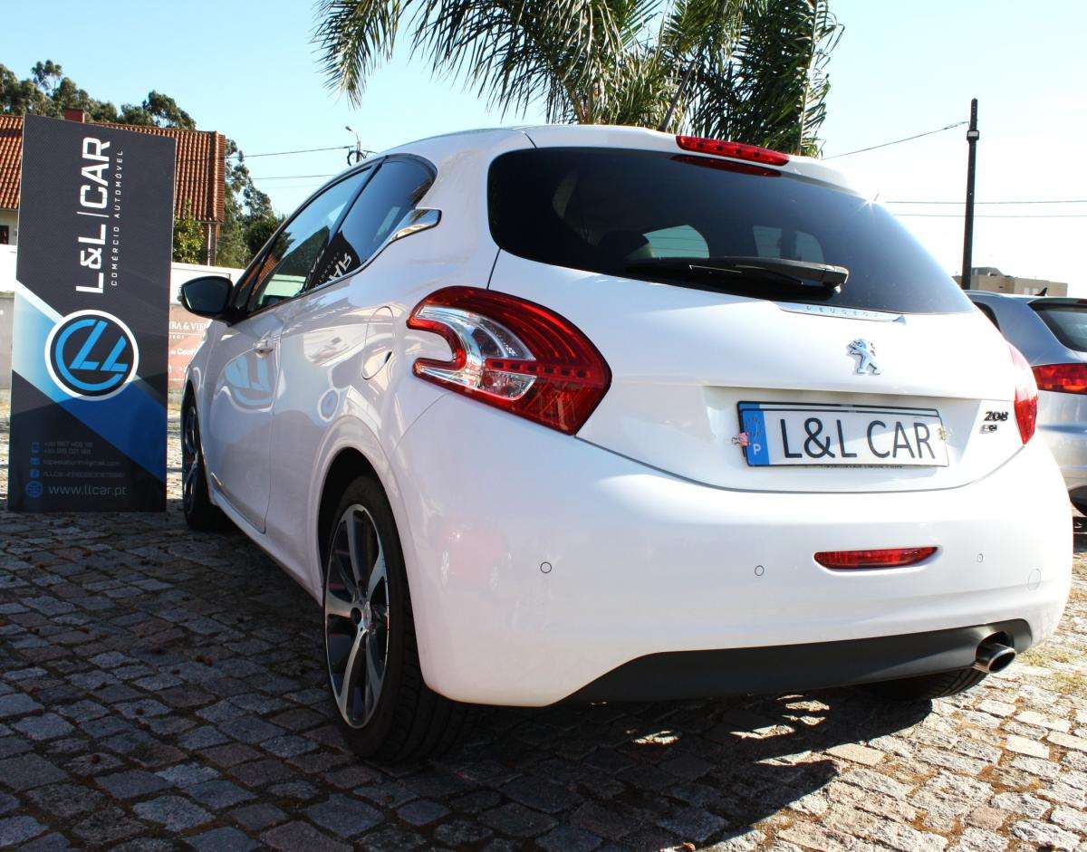 peugeot-208-2012-diesel-1560cc