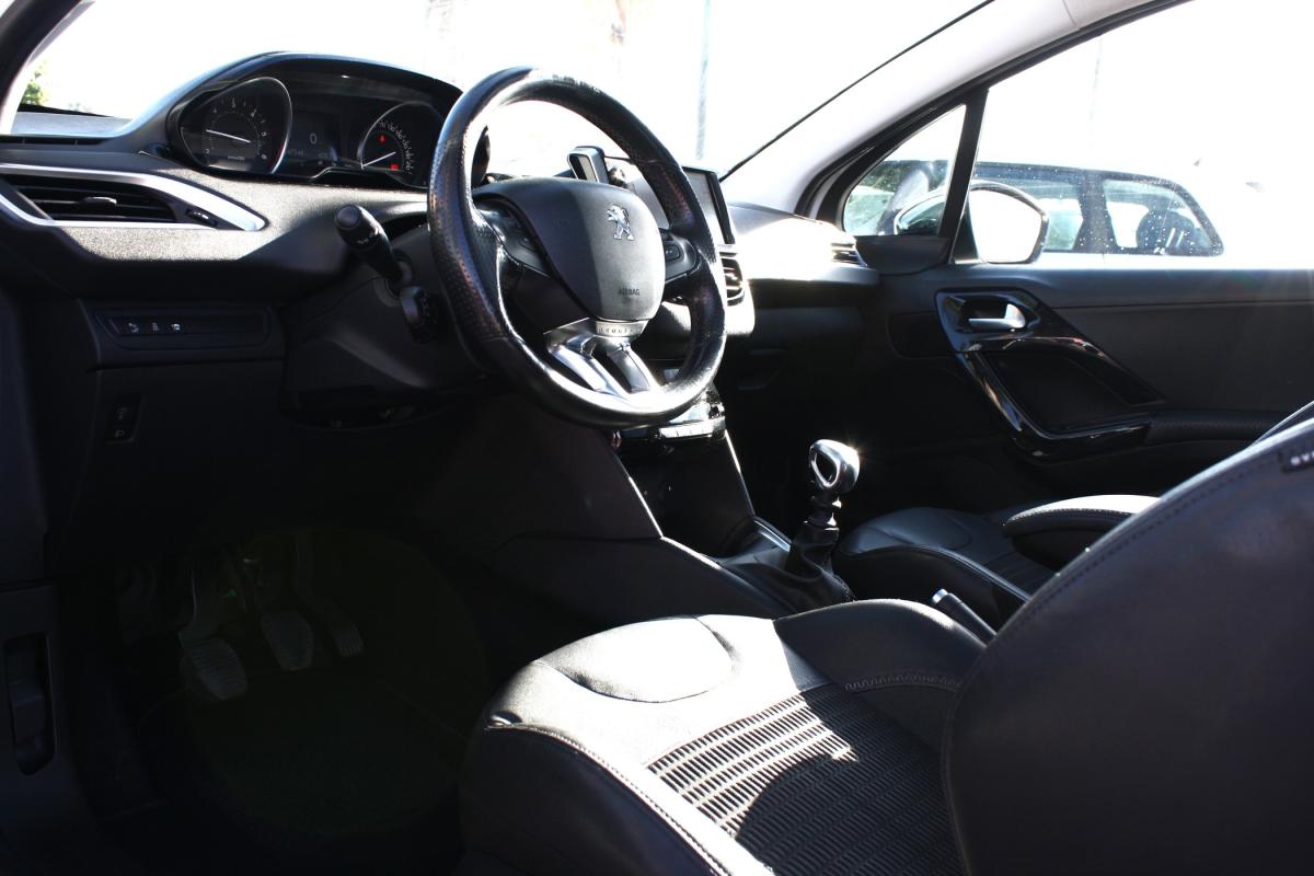 peugeot-208-2012-diesel-1560cc