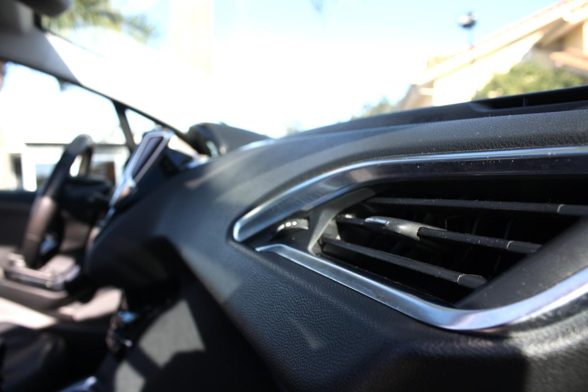 peugeot-208-2012-diesel-1560cc