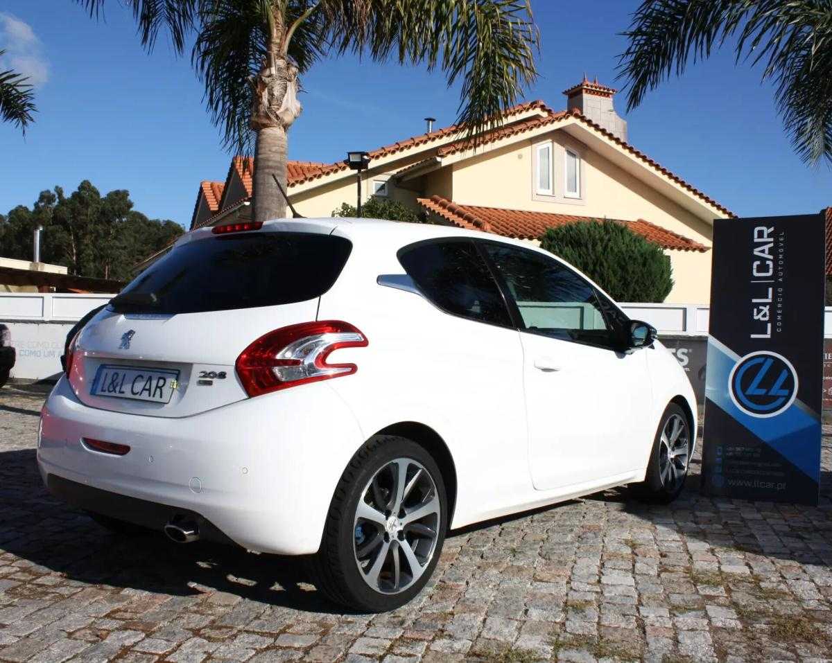 peugeot-208-2012-diesel-1560cc