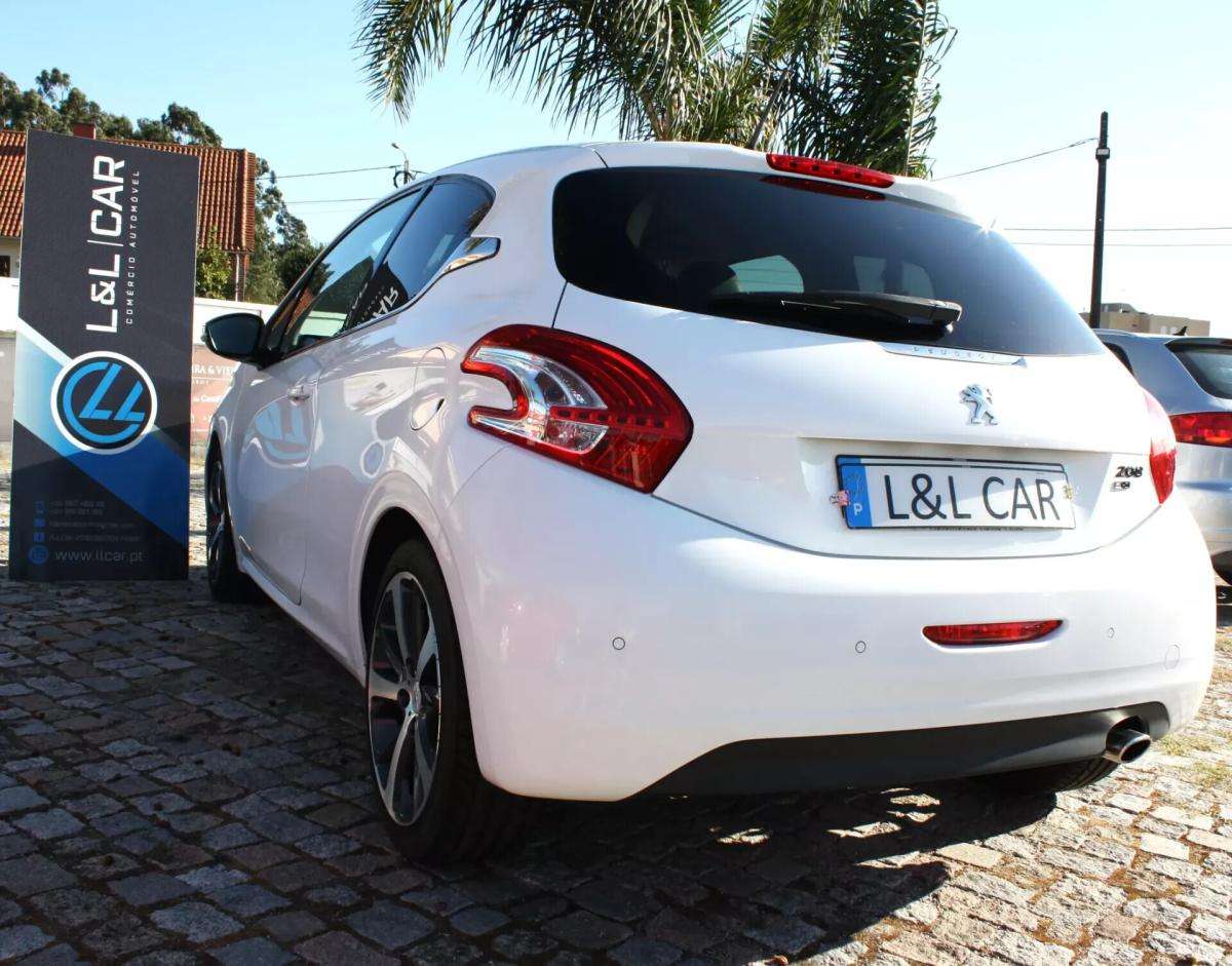 peugeot-208-2012-diesel-1560cc