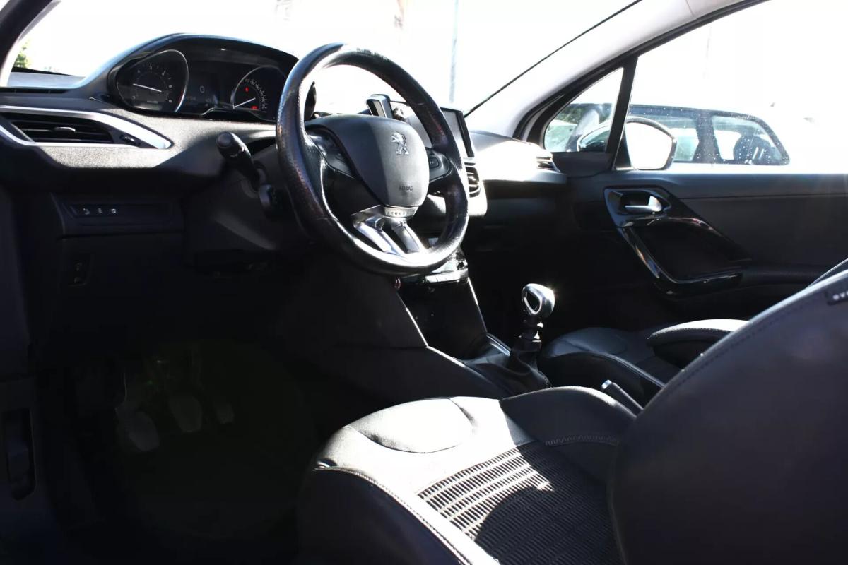 peugeot-208-2012-diesel-1560cc