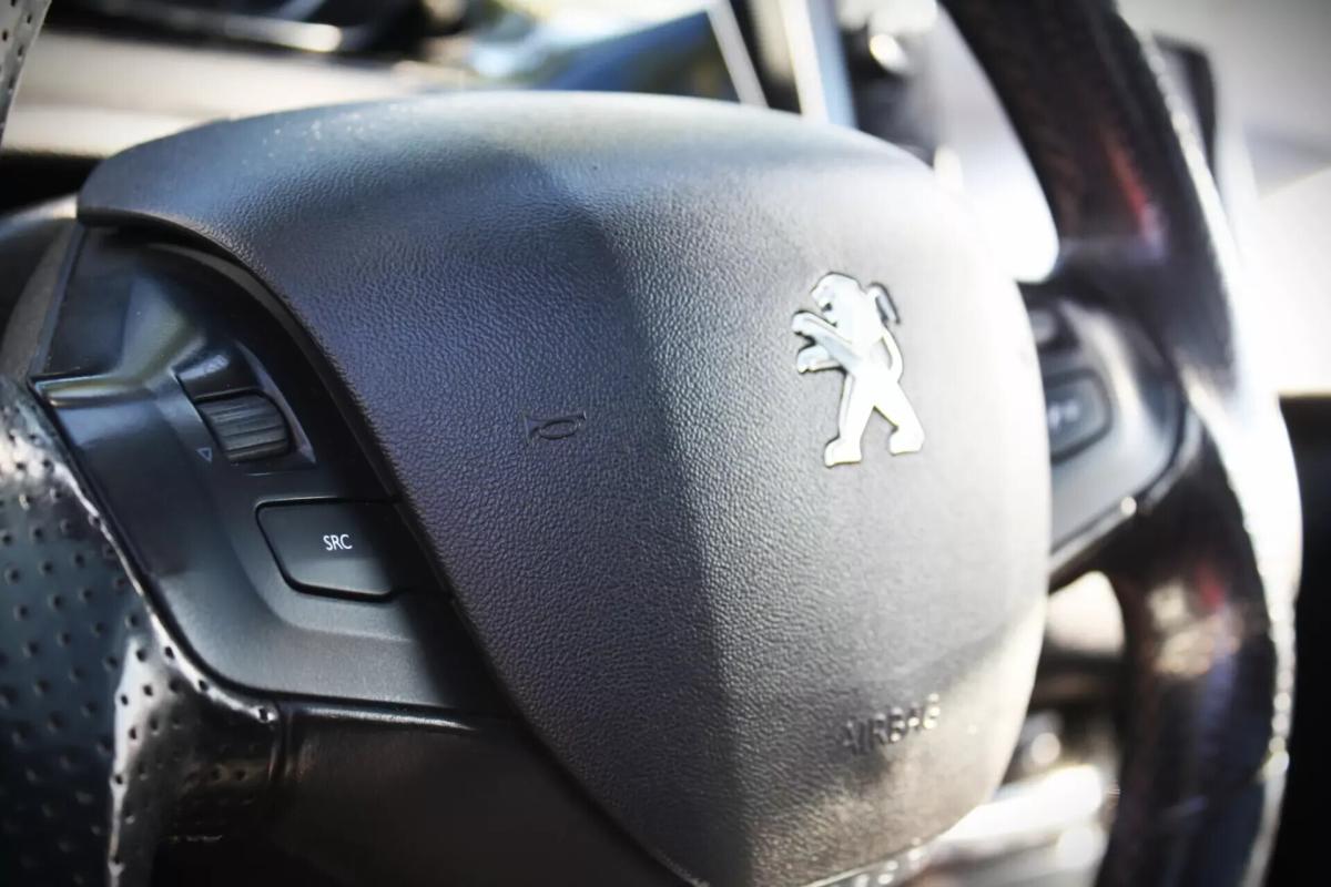 peugeot-208-2012-diesel-1560cc