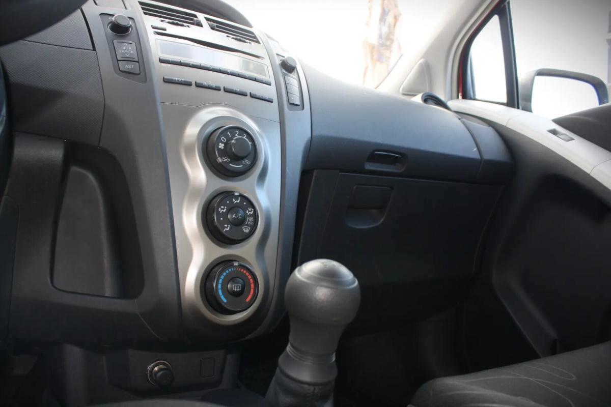 toyota-yaris-2010-gasolina-998cc
