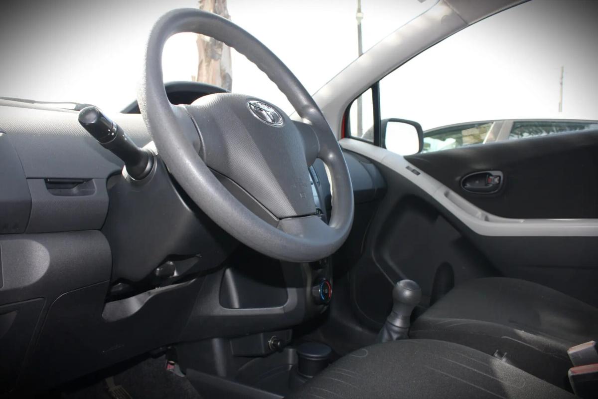 toyota-yaris-2010-gasolina-998cc