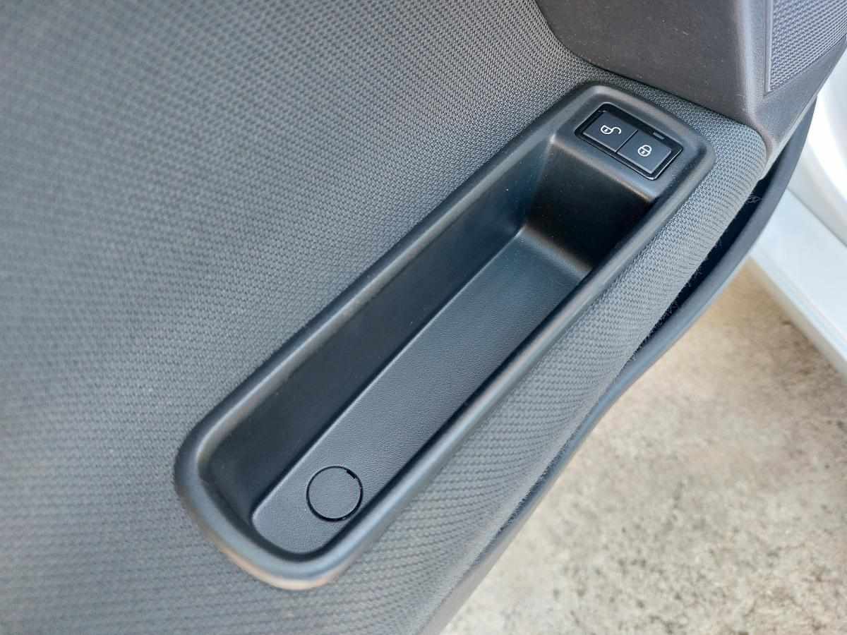 jaguar-xe-e-performance-2-0-2015-diesel-1999cc