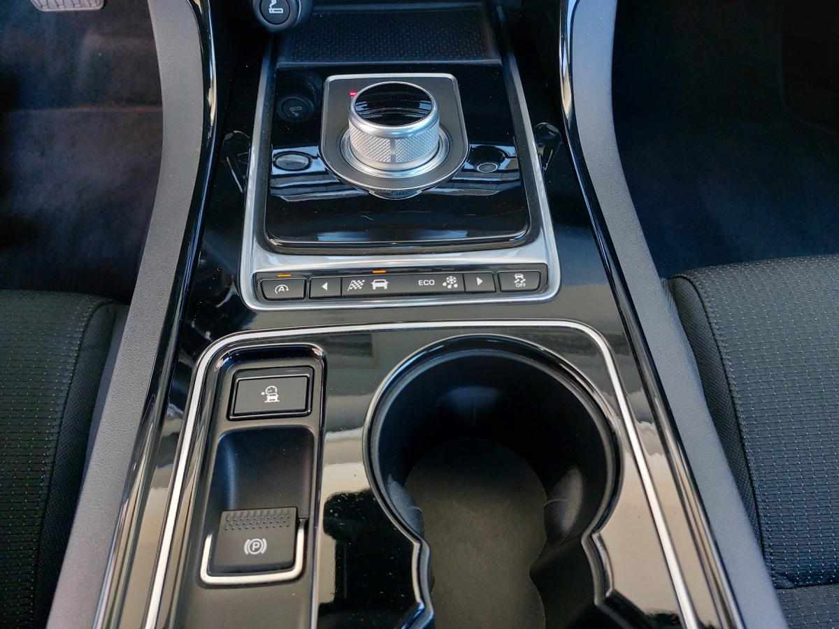jaguar-xe-e-performance-2-0-2015-diesel-1999cc