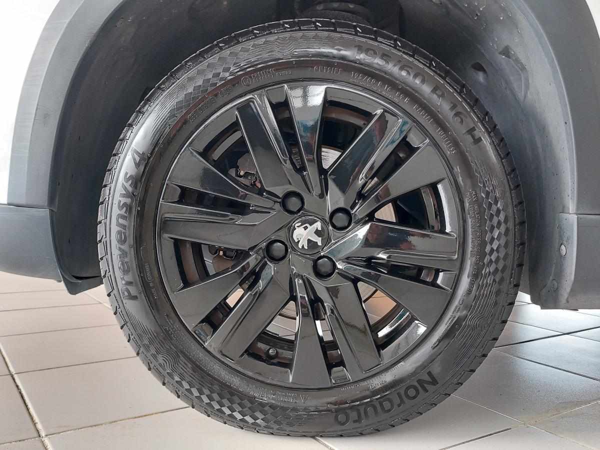 peugeot-2008-1-2-e-thp-2018-gasolina-1198cc