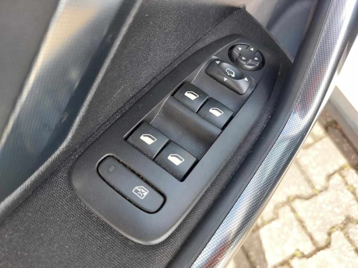 peugeot-2008-1-2-e-thp-2018-gasolina-1198cc