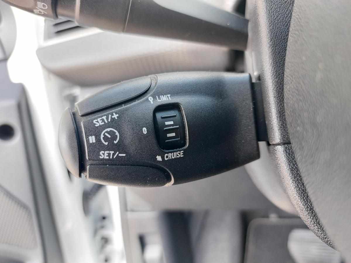 peugeot-2008-1-2-e-thp-2018-gasolina-1198cc
