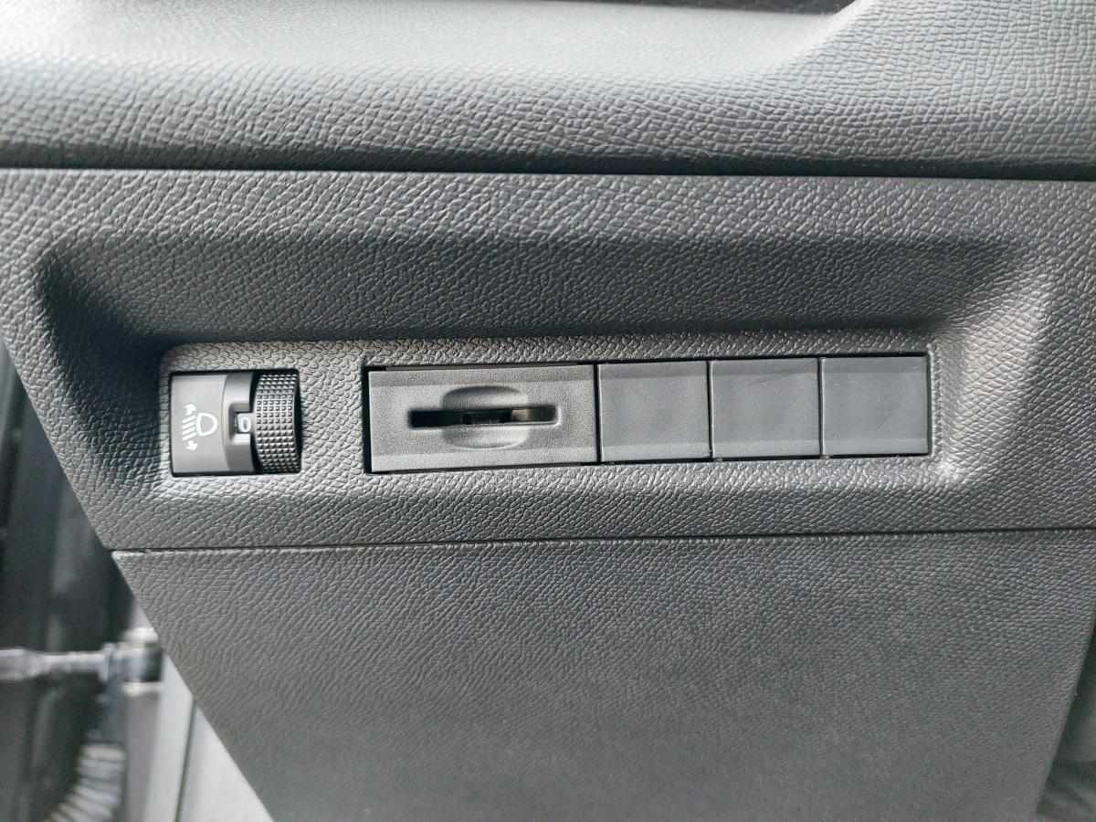 peugeot-308-1-2-puretech-2022-gasolina-1199cc