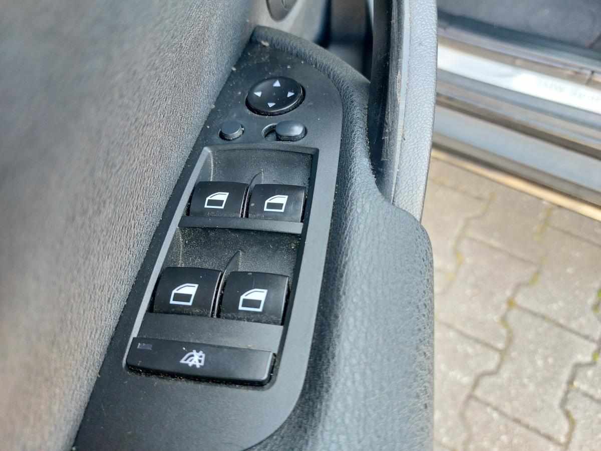 bmw-x1-sdrive20d-2012-diesel-1995cc