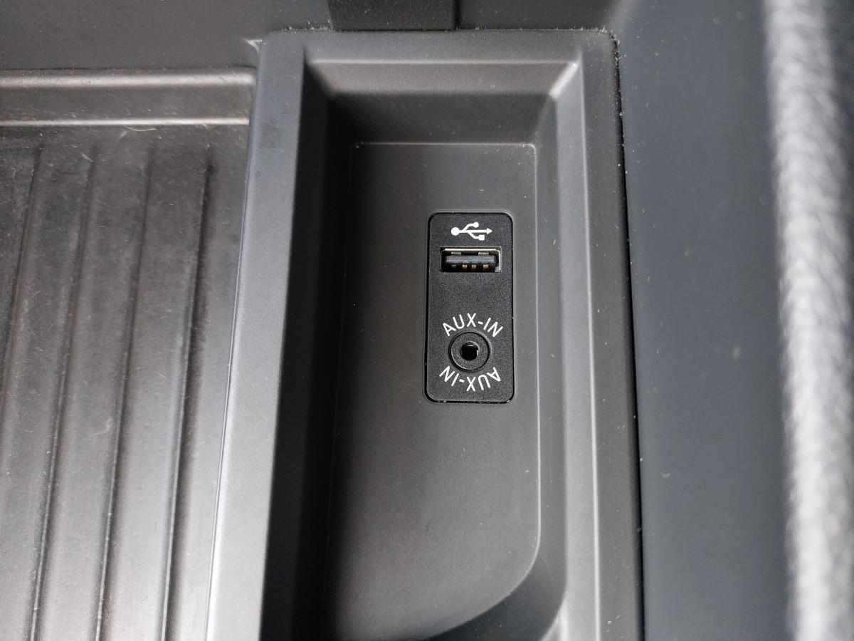 bmw-serie-3-318d-2013-diesel-1995cc