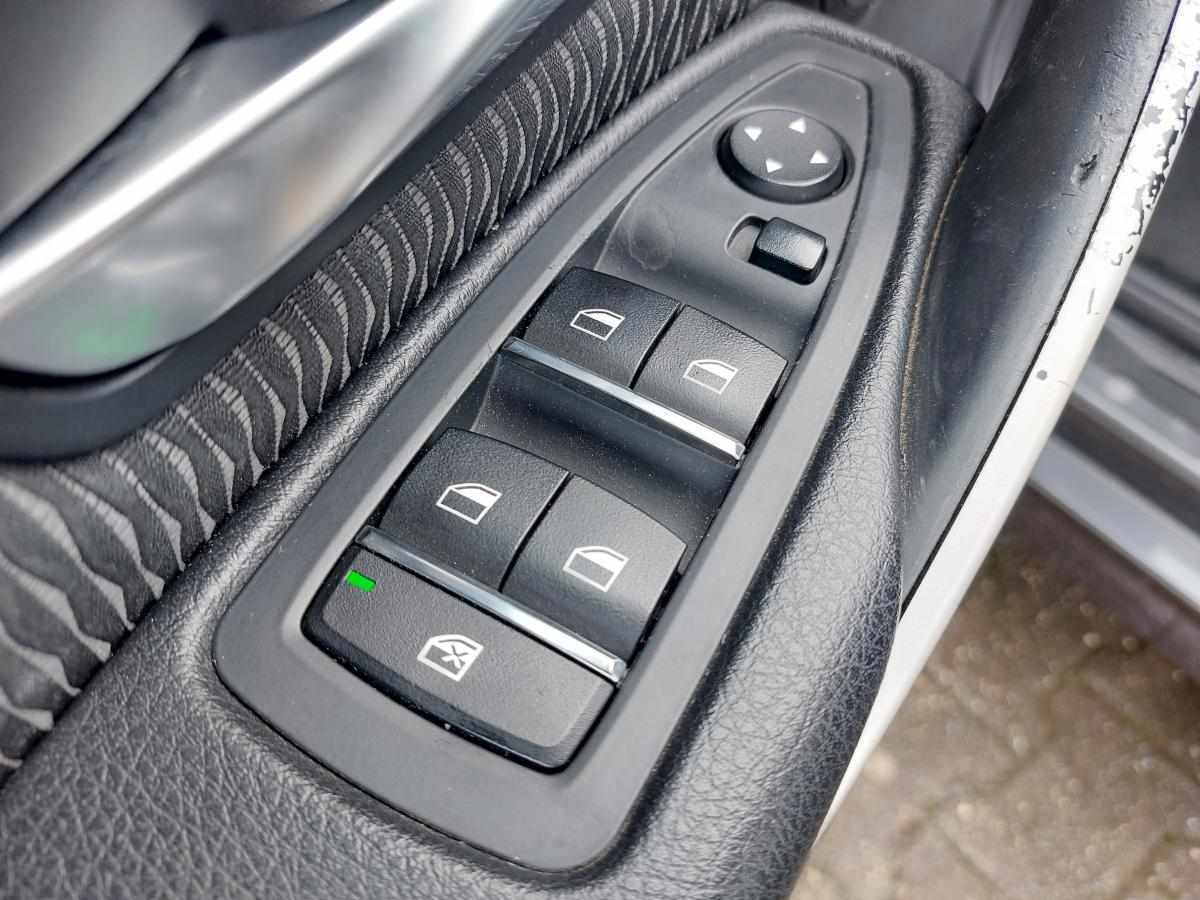 bmw-serie-3-318d-2018-diesel-1995cc
