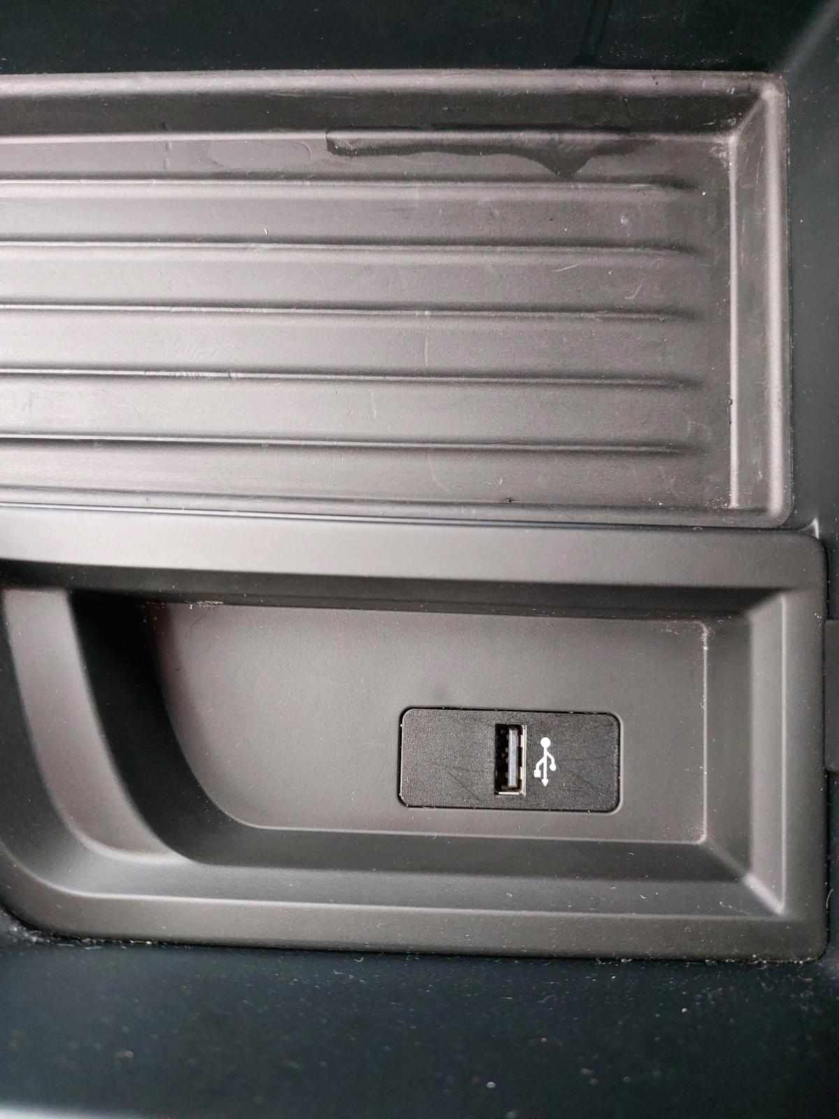 bmw-serie-3-318d-2018-diesel-1995cc