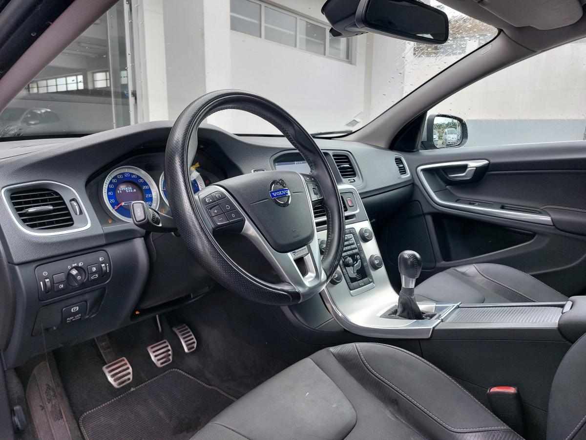 volvo-v60-d2-2011-diesel-1560cc